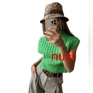 Zara Cropped Ribbed Thick Knit Sleeveless Sweater Vest in Kelly Green 2488/113